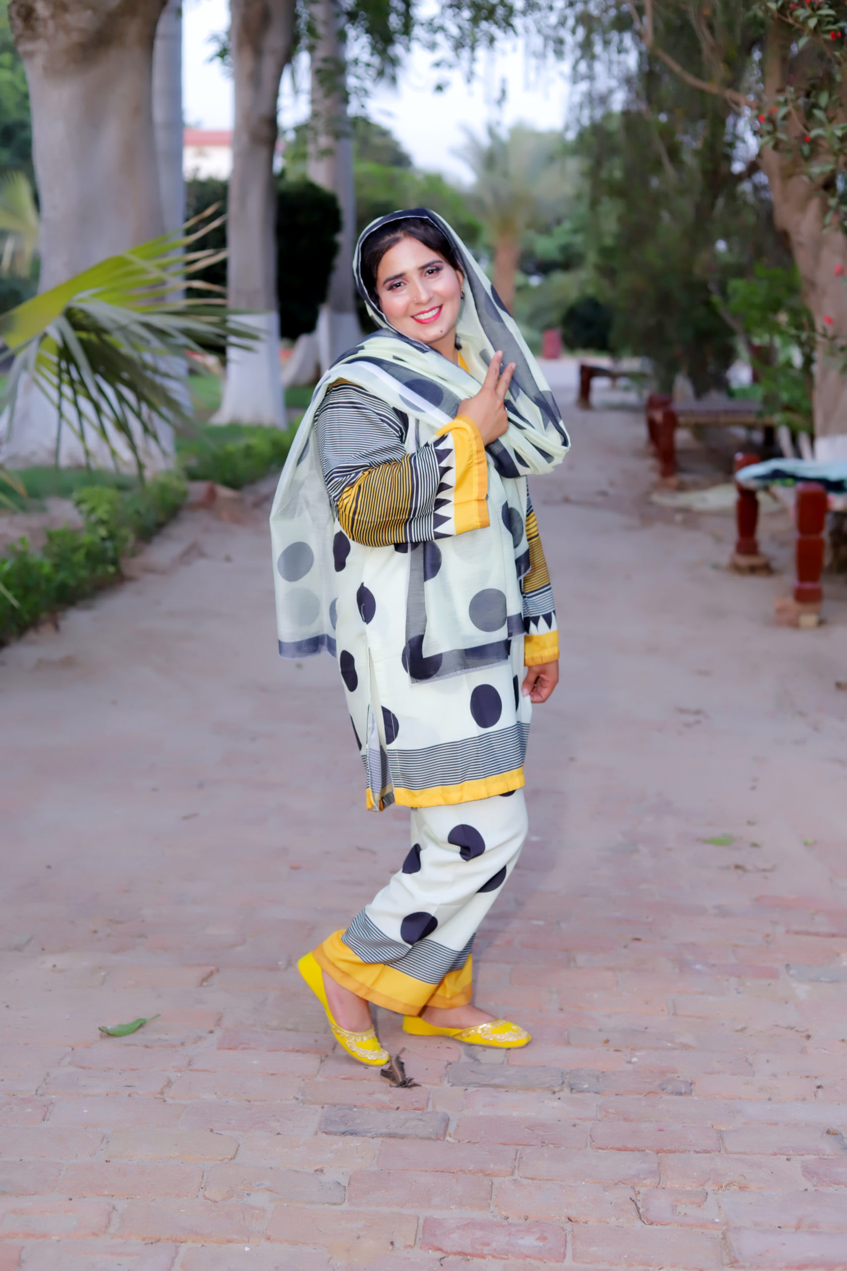 Lawn Cotton - Image 3