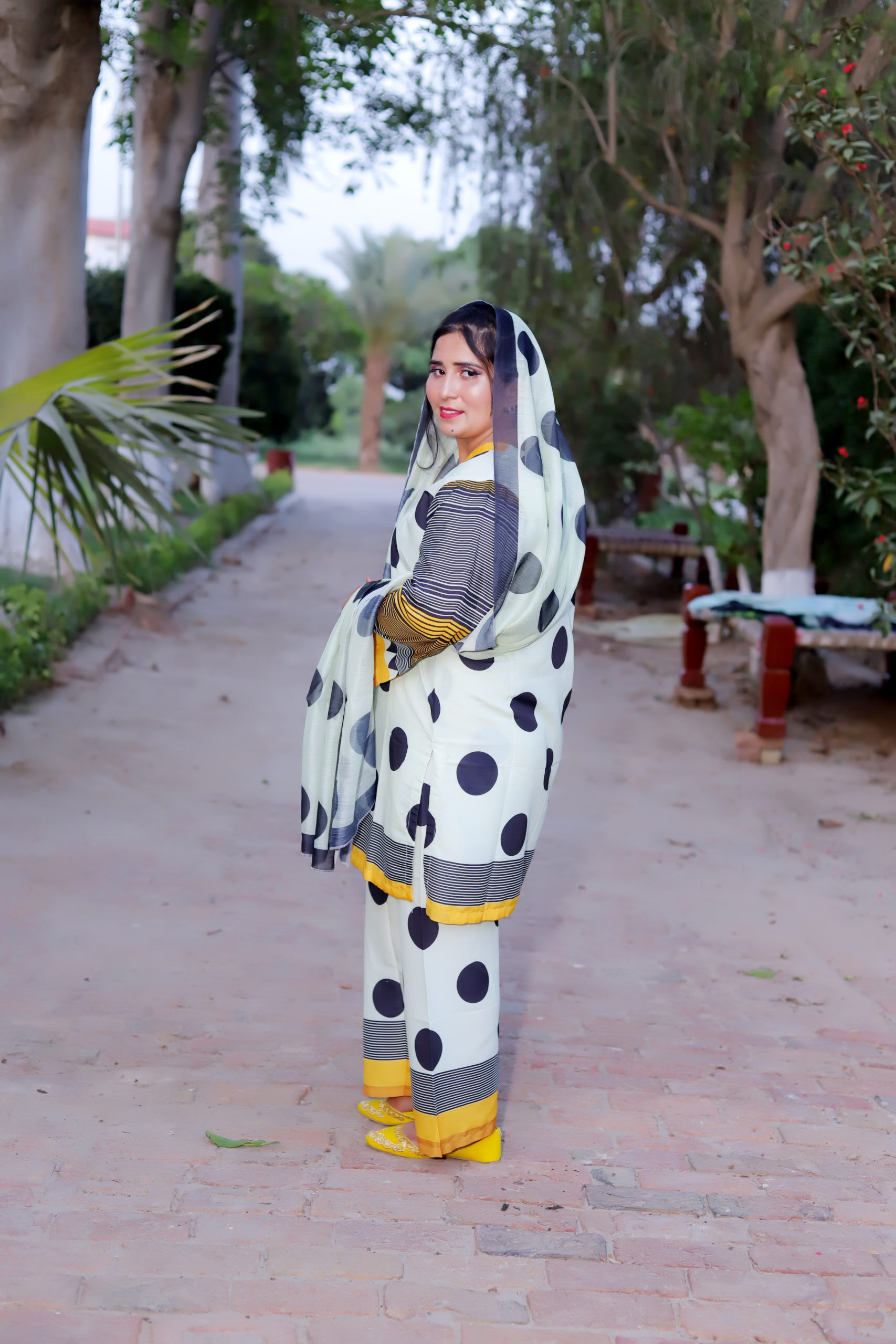 Lawn Cotton - Image 2